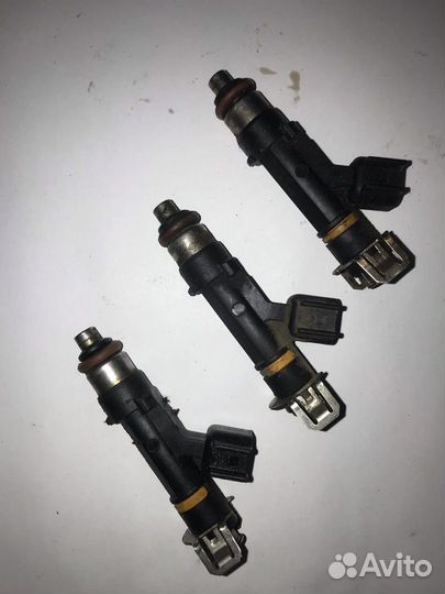 Форсунка топливная Mazda LF 2.0 Mazda 6