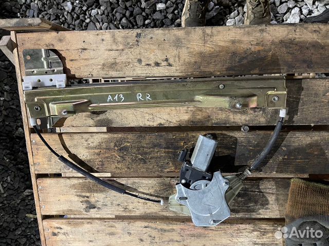 Задний правый стеклоподъемник chery bonus a13