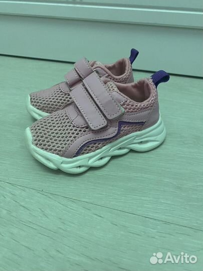 Кроссовки 23