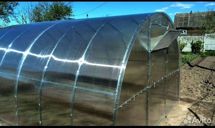 Теплица из поликарбоната