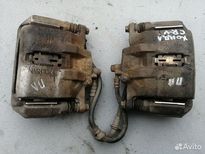 Суппорт тормозной передний Honda CR-V 1996-2002