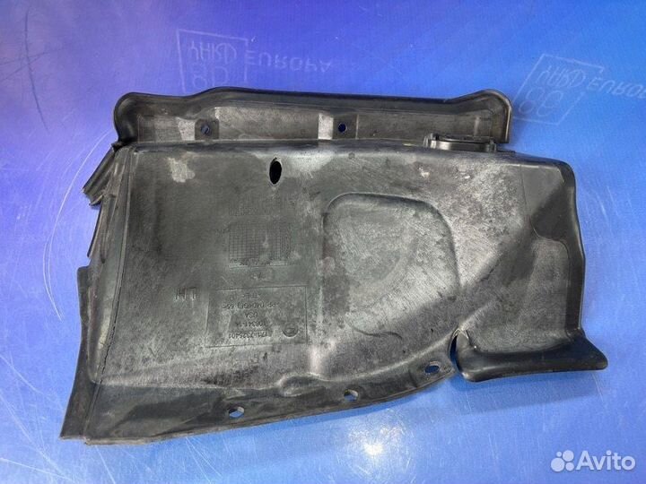 Доп. деталь колесной ниши Л передний левый Bmw X5