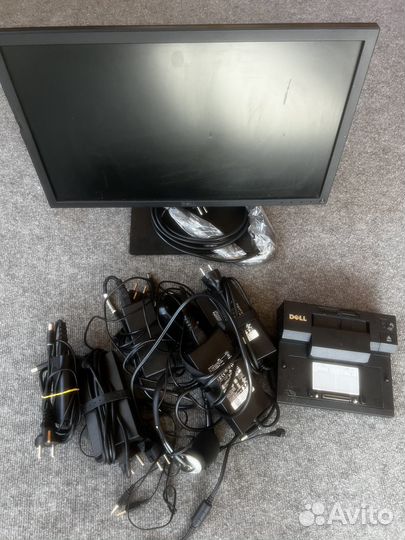 Монитор и док-станция Dell