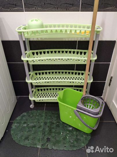 Полка для ванной, ведро, коврик