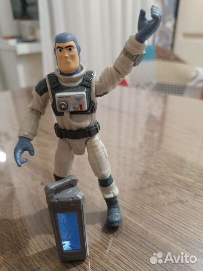 Базз лайтер игрушка