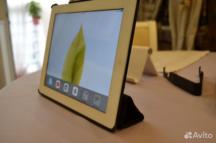 Планшет Apple iPad 2 16Gb Wi-Fi
