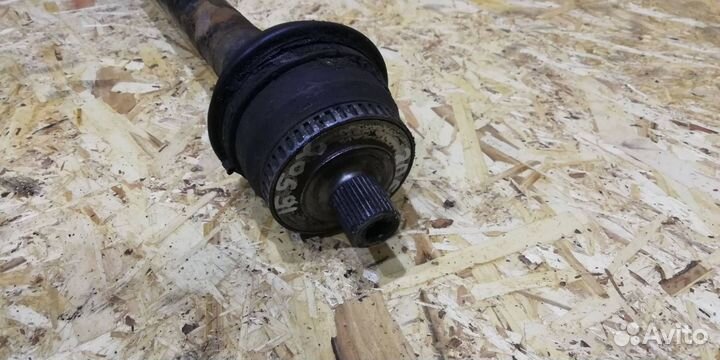 Полуось передняя правая Audi A4 B5 1999