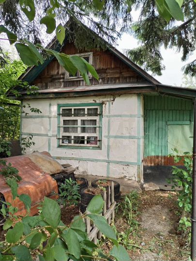 Дом 12 м² на участке 4 сот.