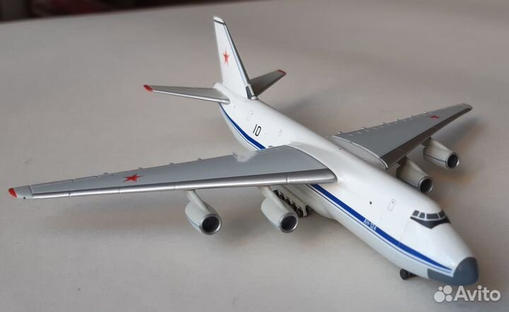 Модель самолета ан-124 ввс СССР 1:500