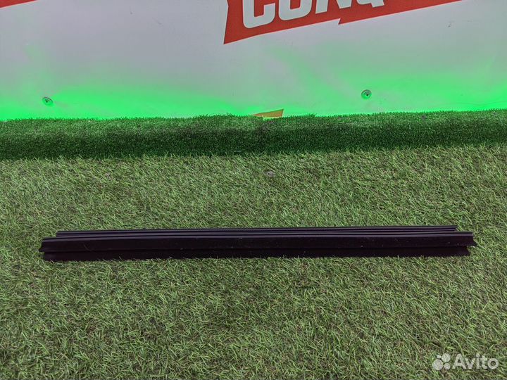 Накладка стекла заднего левого BMW 7 G11