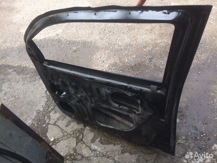 Дверь передняя правая. Hilux 2011-2015г