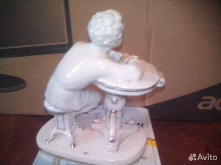 Статуэтка Пушкин