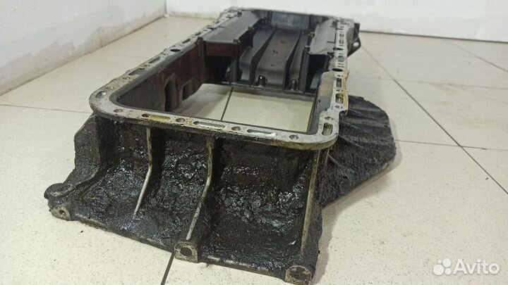 Поддон двигателя Мерседес