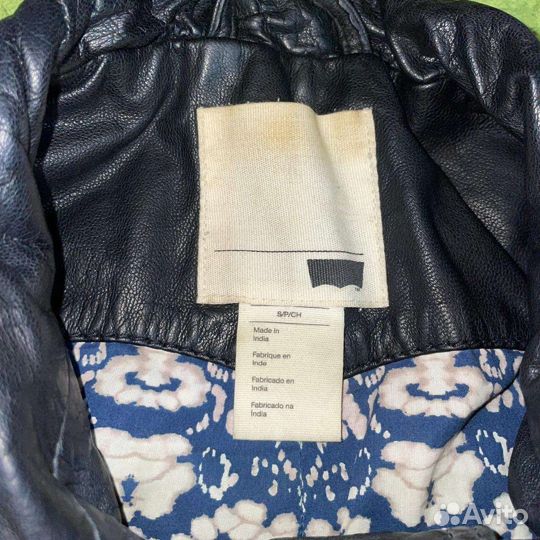Кожаная куртка levis