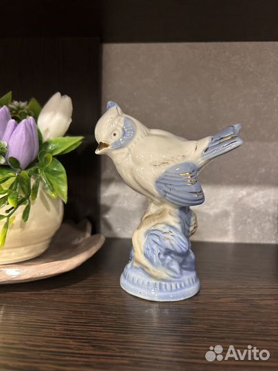 Синица хохлатая фарфоровая статуэтка