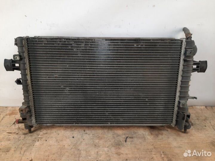 Радиатор основной Opel Astra хэтчбэк 5 дв. 1.4