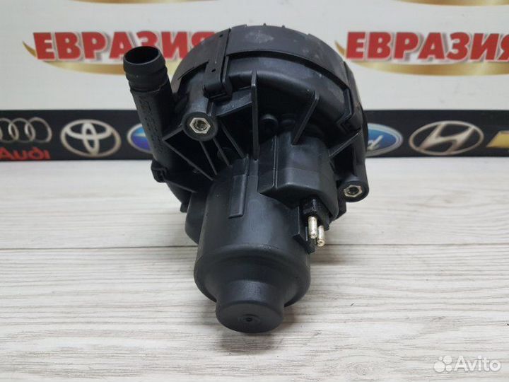 Насос продувки катализатора Mercedes-Benz E-Class