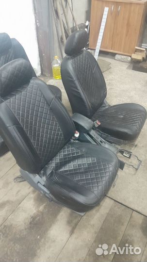 Чехлы Nissan almera classic b10