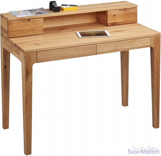 Письменный стол из массива дерева