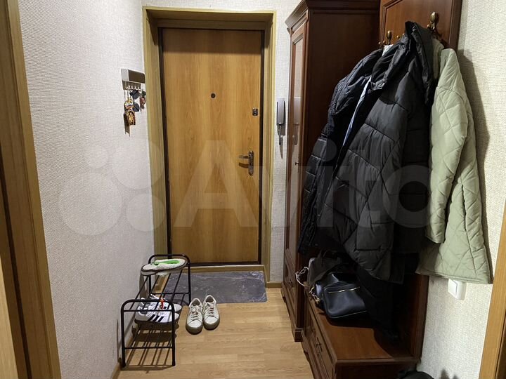 3-к. квартира, 60 м², 2/5 эт.