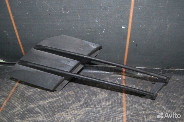 Решетка бампера переднего правая - Lexus LS 4