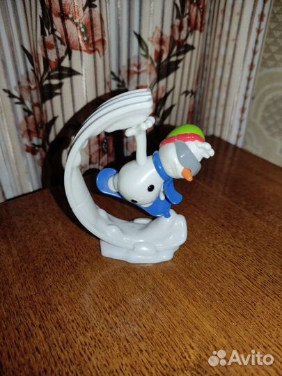 Игрушка из Kinder Maxi