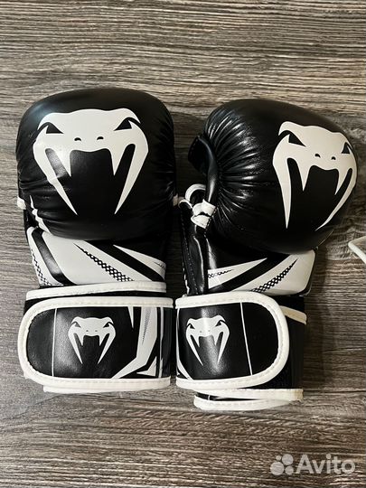 Боксерские перчатки шингарды venum s