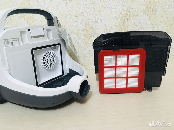 Gorenie пылесос с контейнером, новый