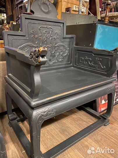 Трон черный кресло