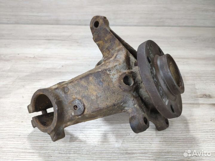 Кулак поворотный левый Peugeot 206