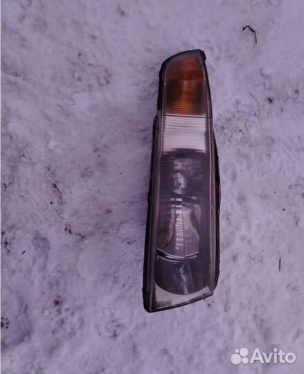 Левая фара mitsubishi galant