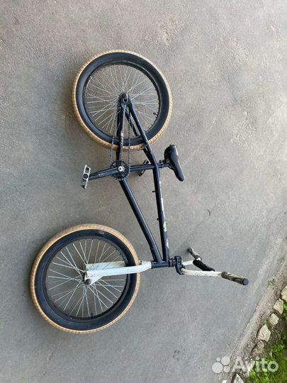 Велосипед BMX 20рама