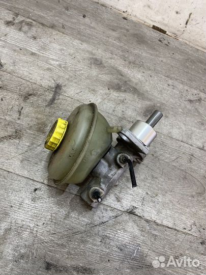 Цилиндр тормозной главный Audi A6