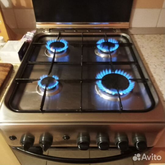 Газовая плита Аriston с газовым грилем