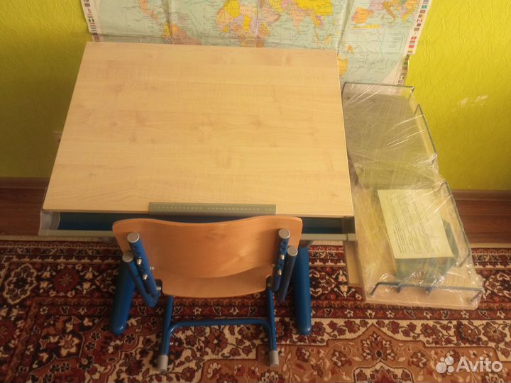 Растущая марта и стул дэми