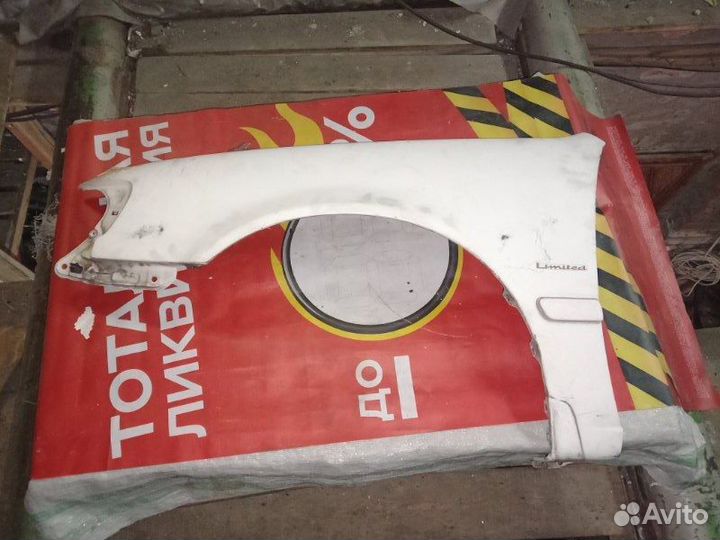 Крыло переднее левое Toyota Corolla AE 110 2C