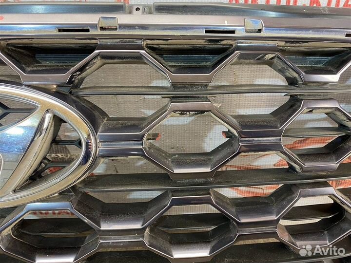 Решетка радиатора Hyundai Santa-Fe с 2018 года