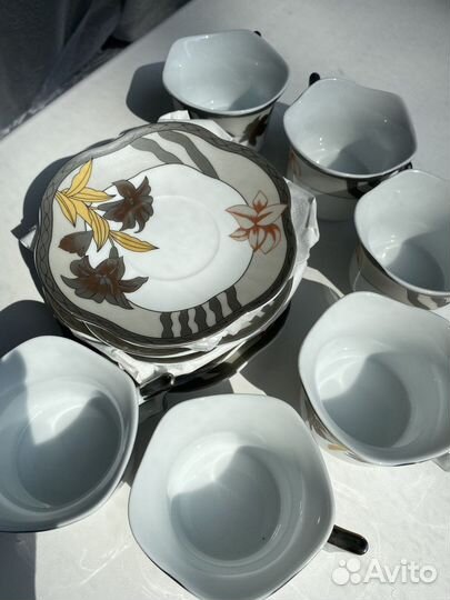 Фарфоровый японский сервиз кофейно-чайный