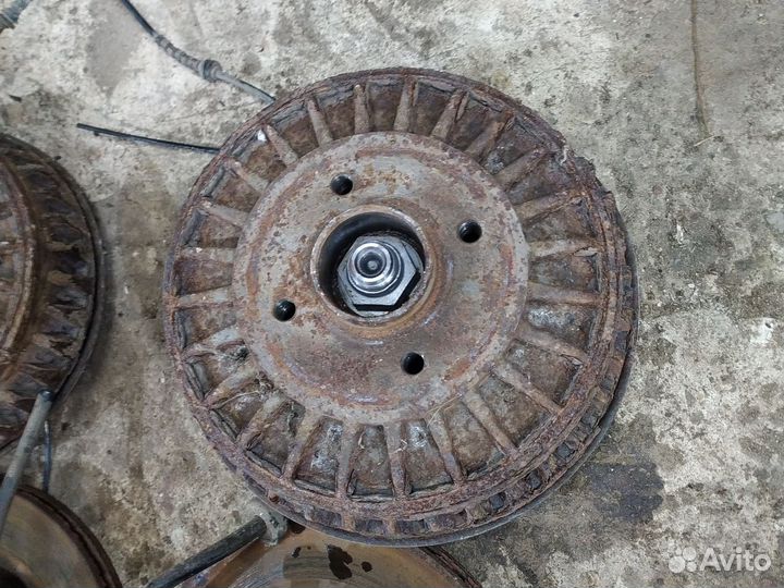 Передние тормозные суппорта Ниссан Альмера G15