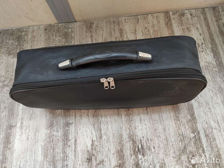 Аварийный набор Audi