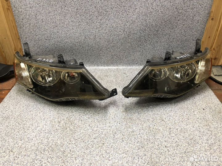 Фара Mitsubishi Outlander Xl Митсубиши Митсубиси