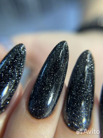 Модель на маникюр и педикюр