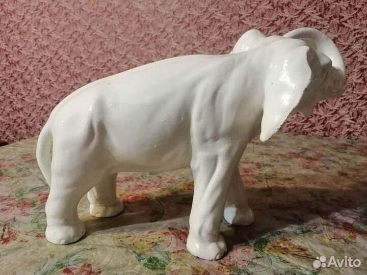 Фарфоровый слон конец 1940-х