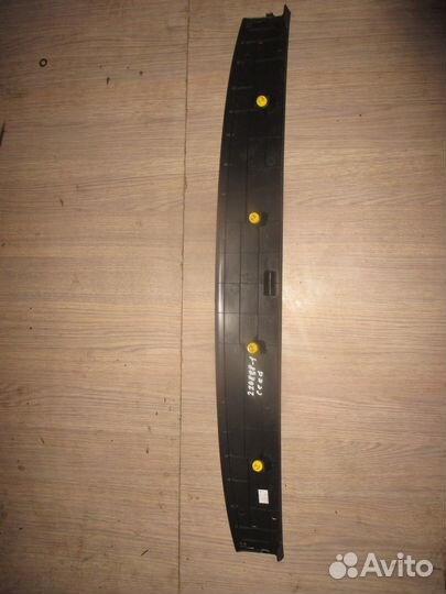 Накладка крышки багажника верхняя (Kia Ceed)