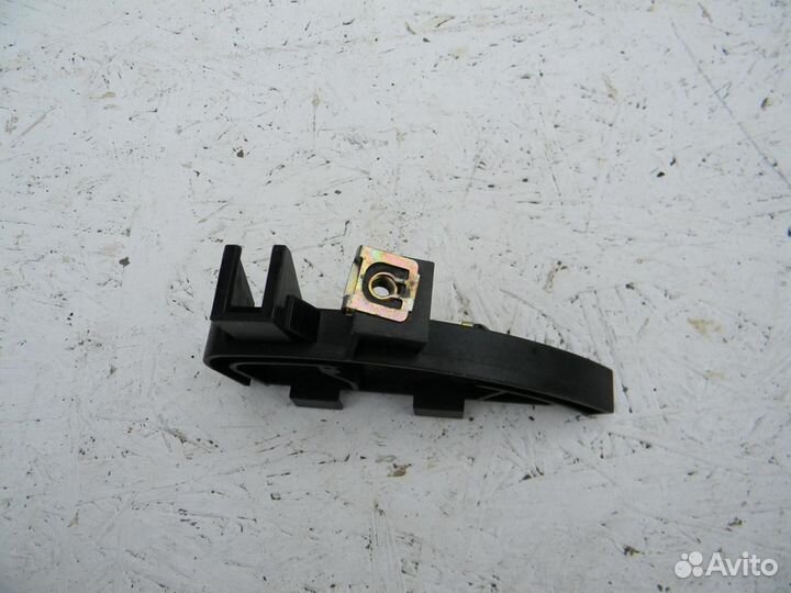 Кронштейн (сопут. товар) A6 C5 1997-2004