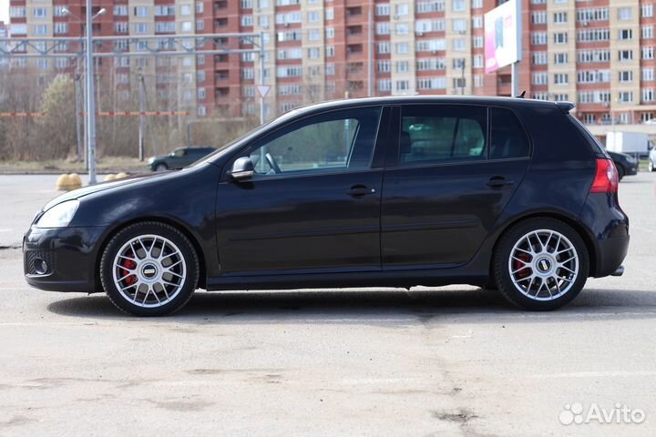 Volkswagen Golf GTI 2.0 МТ, 2004, 97 000 км