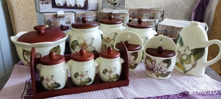Набор керамической посуды для хранения на кухню