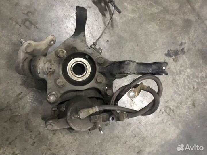 Кулак поворотный передний левый Toyota Corolla