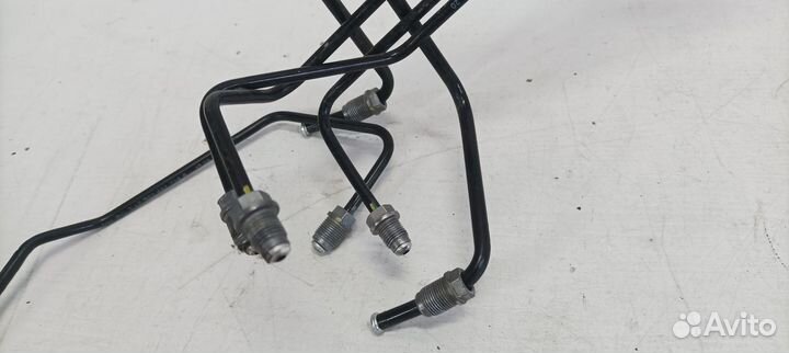 Тормозные трубки передние Skoda Karoq