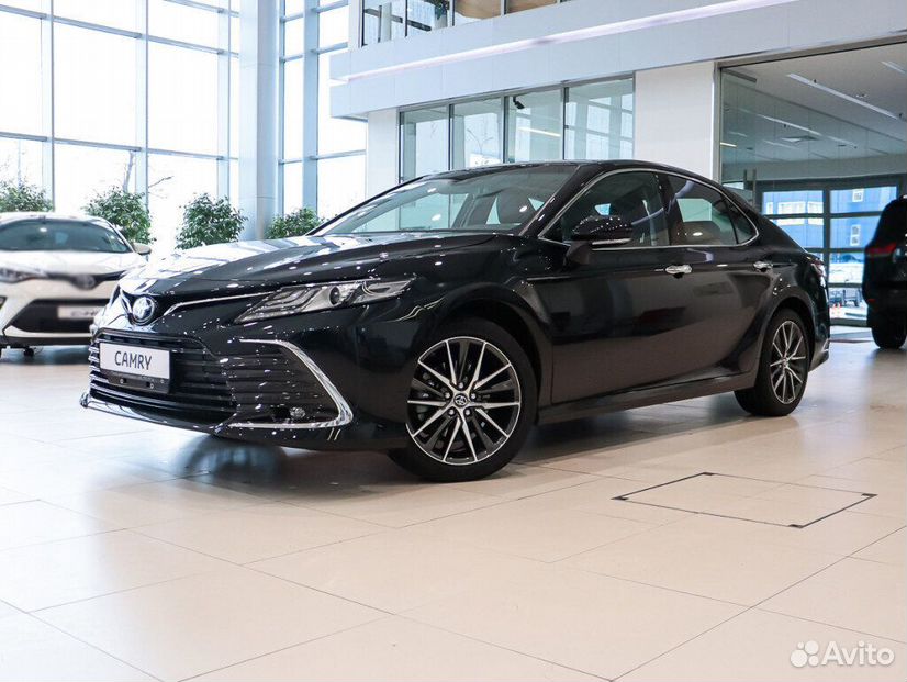 Toyota Camry 2.0 CVT, 2024